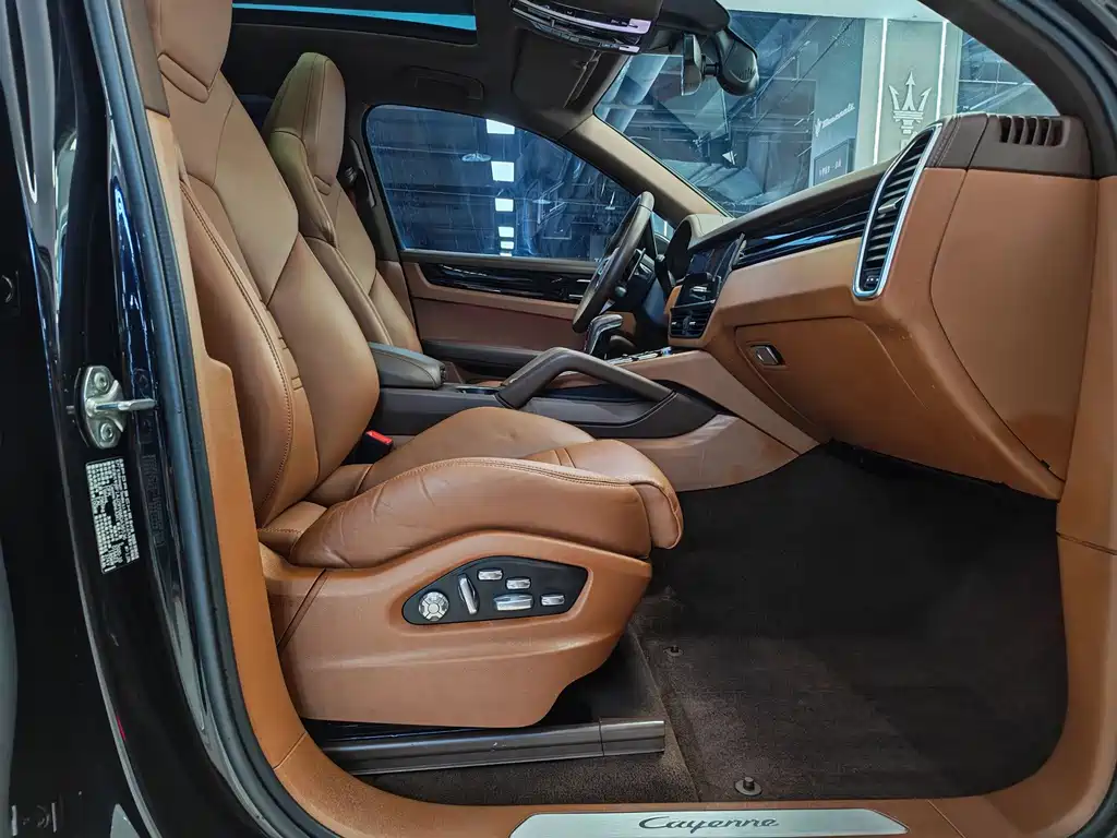 Porsche Cayenne Hybrid — миниатюра 6