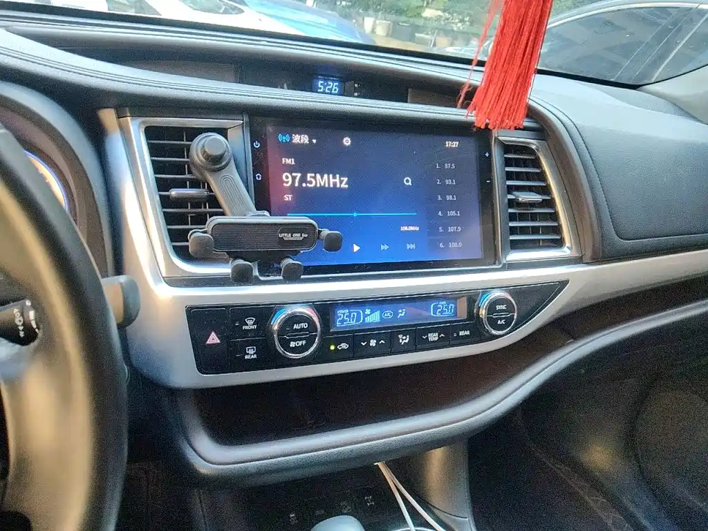 Toyota Highlander — миниатюра 14