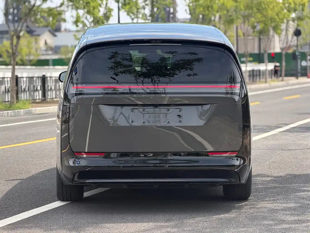 Li Auto Li MEGA — миниатюра 5