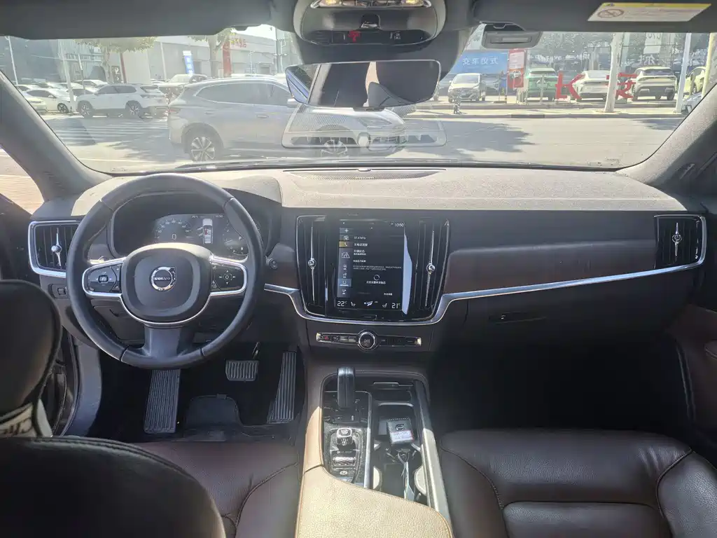 Volvo V90 — миниатюра 5