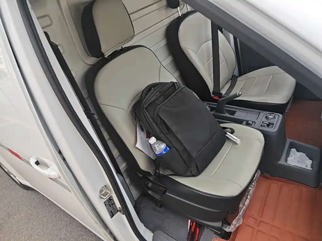 Wuling Yangguang — миниатюра 25