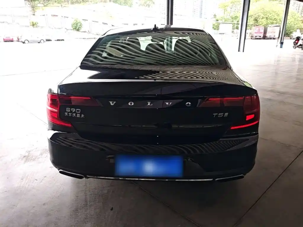 Volvo S90 — миниатюра 6