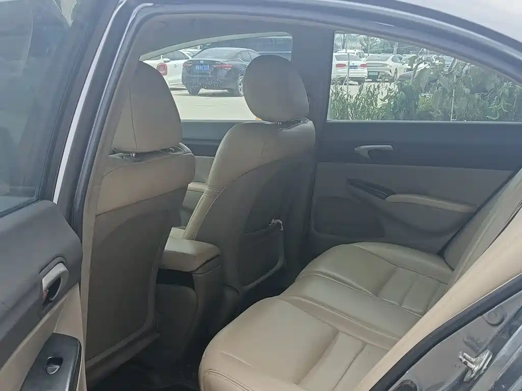 Honda Civic — миниатюра 7