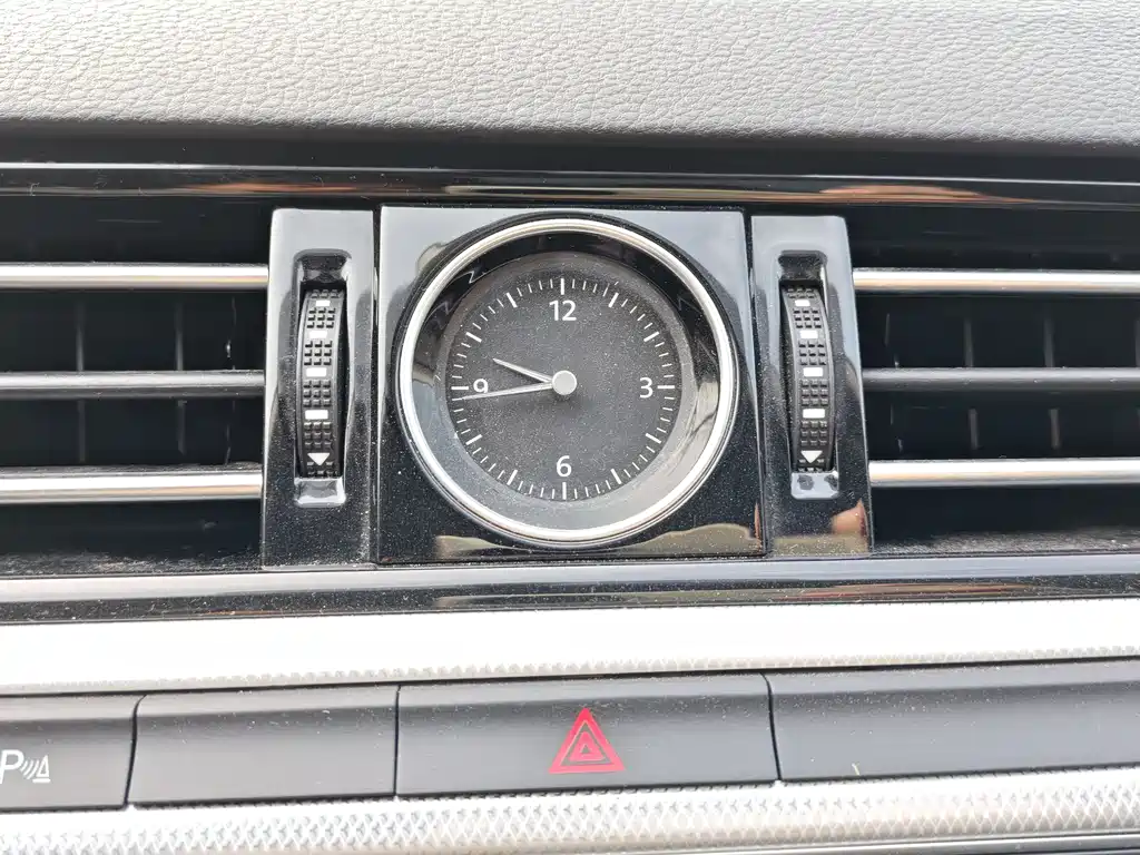 VOLKSWAGEN MAGOTAN GTE PLUG IN HYBRID