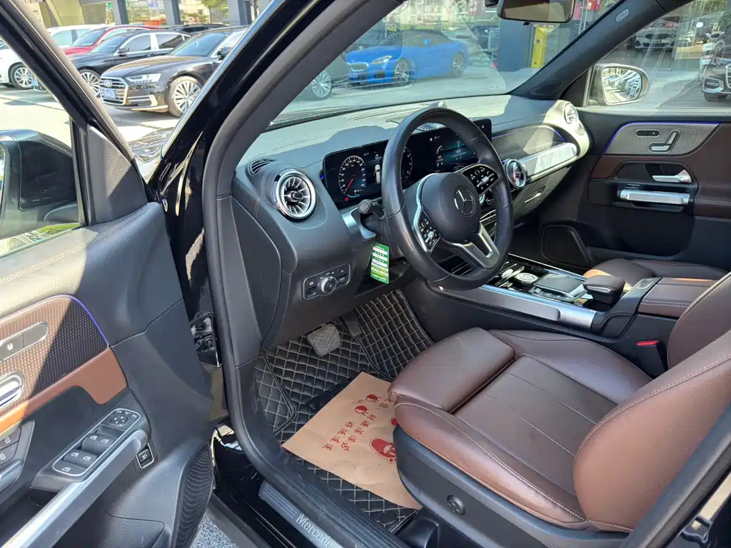 Mercedes-Benz GLB — миниатюра 4