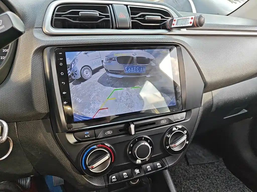 Hyundai Verna — миниатюра 13
