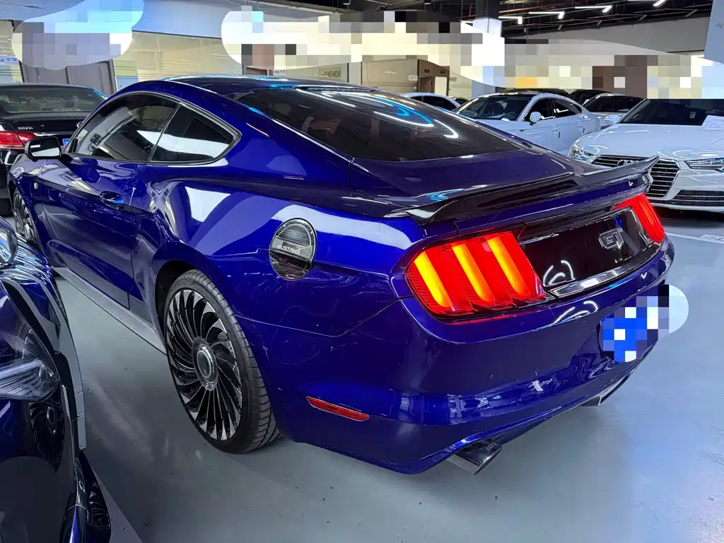 Ford Mustang — миниатюра 4