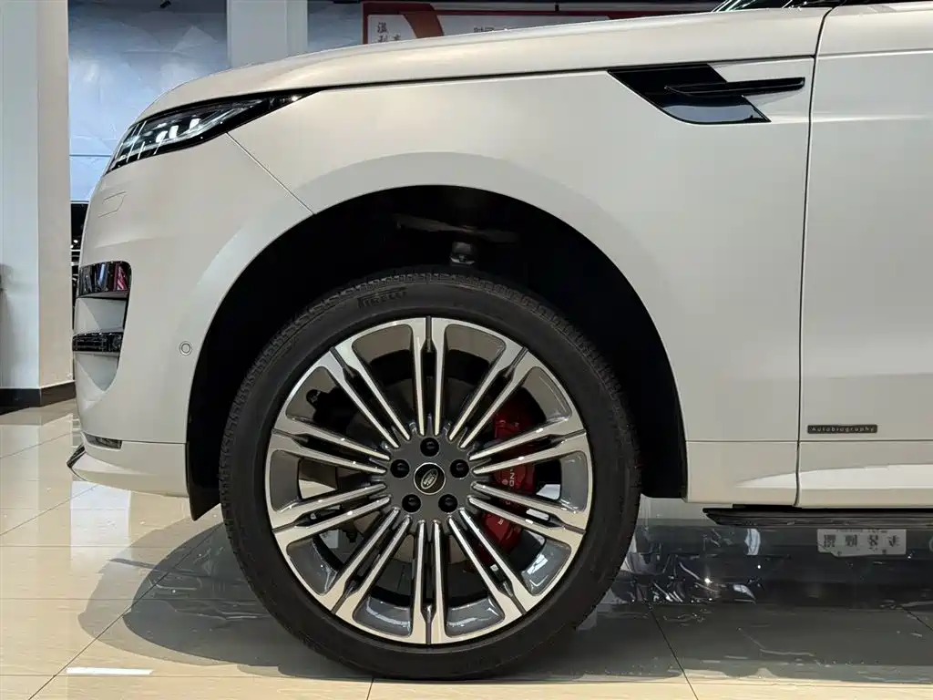 Land Rover Range Rover Sport 2025 400PS