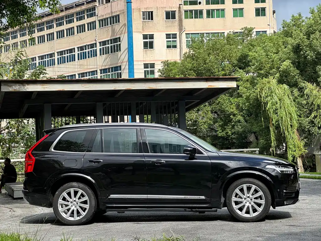 Volvo XC90 — миниатюра 8