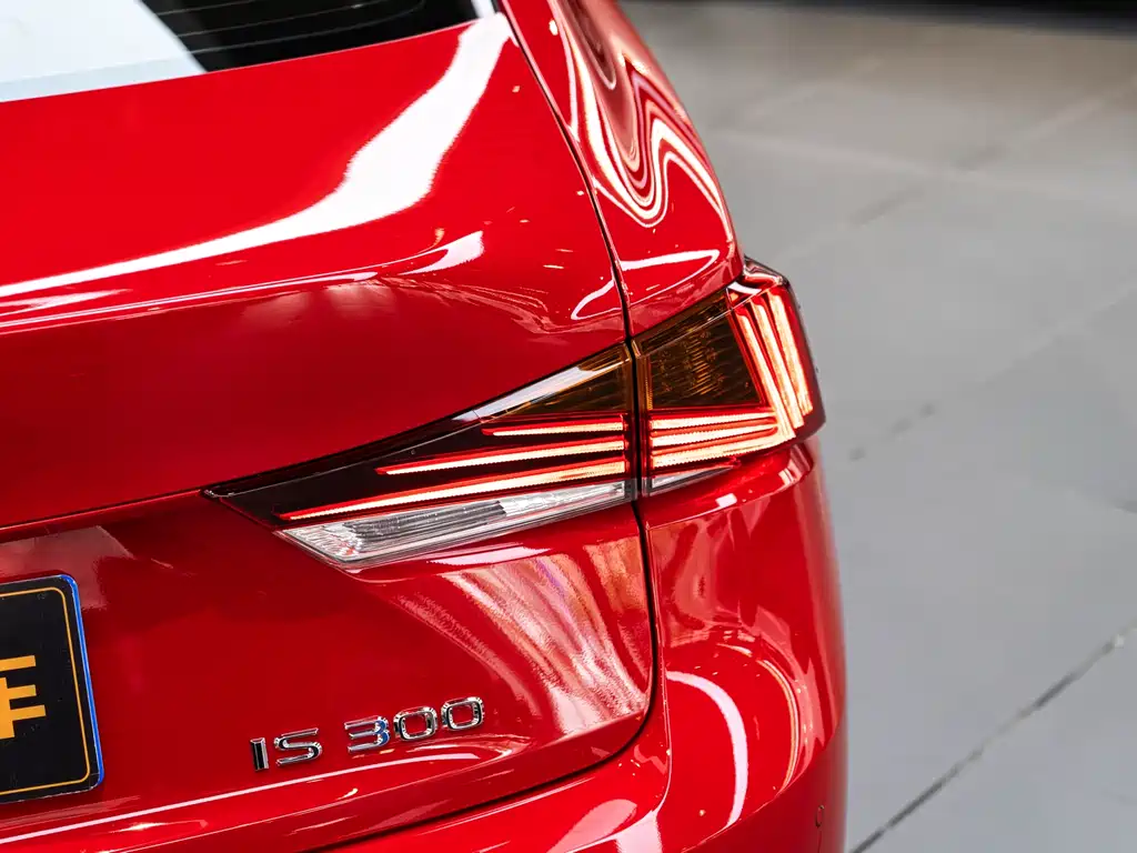 Lexus IS 2017 300 F SPORT
