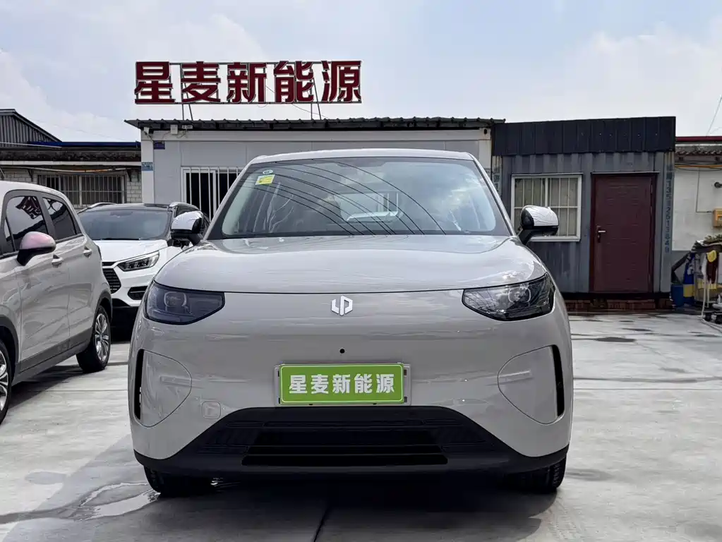 Leapmotor A10 - фото 2