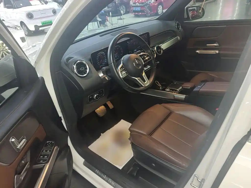 Mercedes-Benz GLB — миниатюра 16
