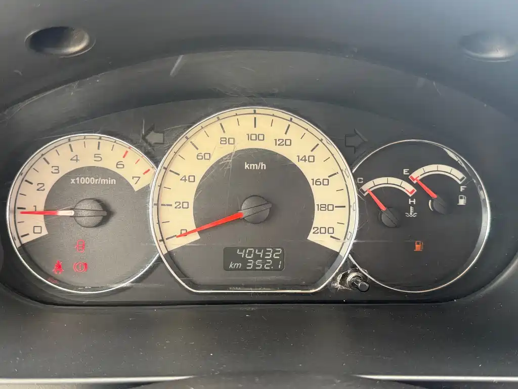 Wuling Hongguang — миниатюра 9