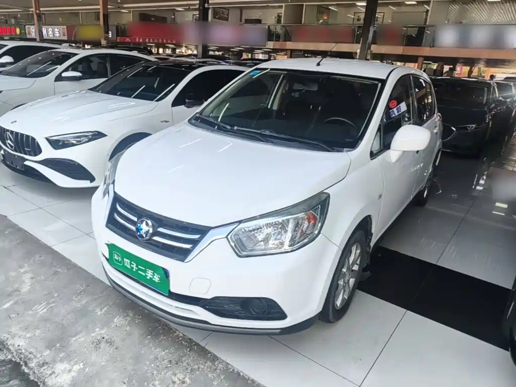 Venucia R50 — миниатюра 2