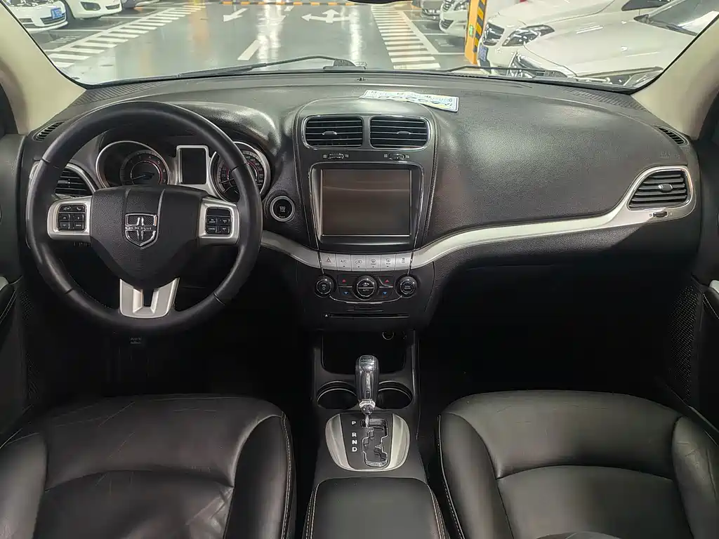 Dodge Journey — миниатюра 4