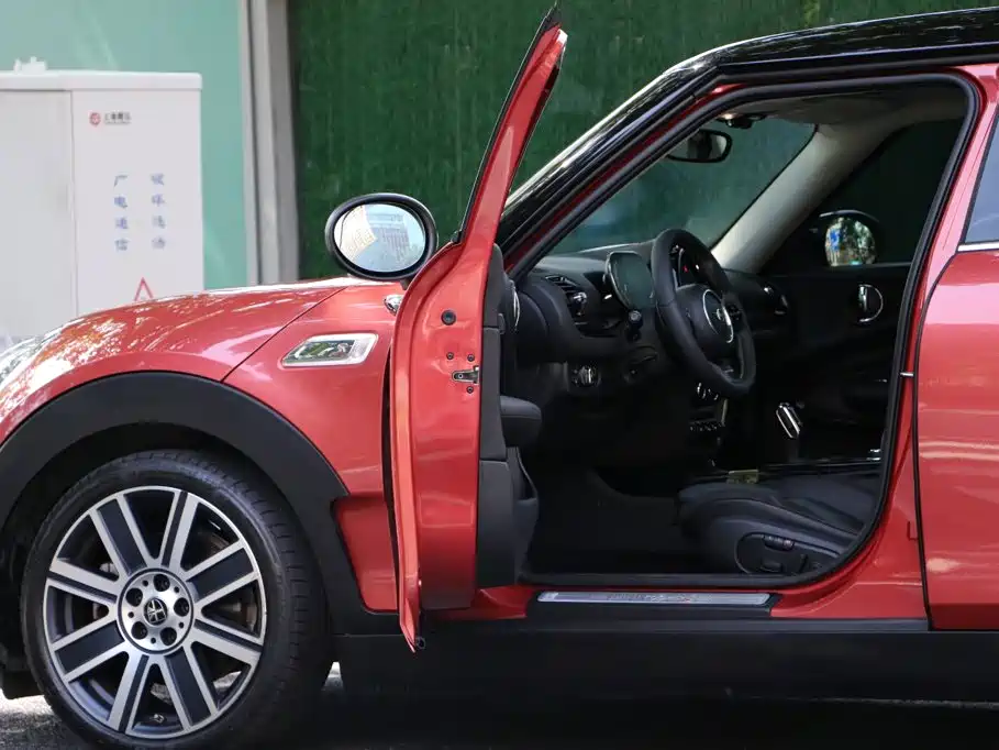 MINI Mini Clubman — миниатюра 13