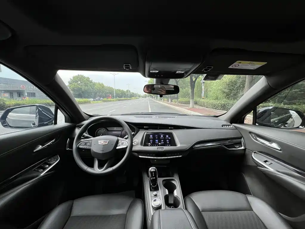 Cadillac XT4 — миниатюра 9