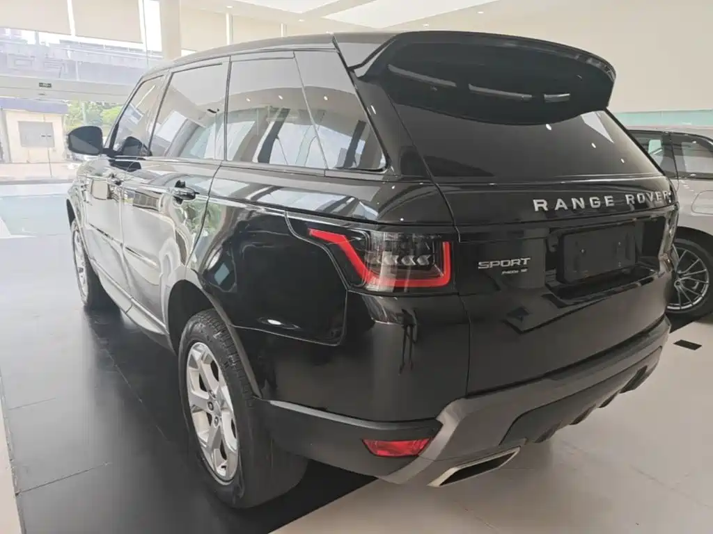 Land Rover Sport PHEV — миниатюра 5