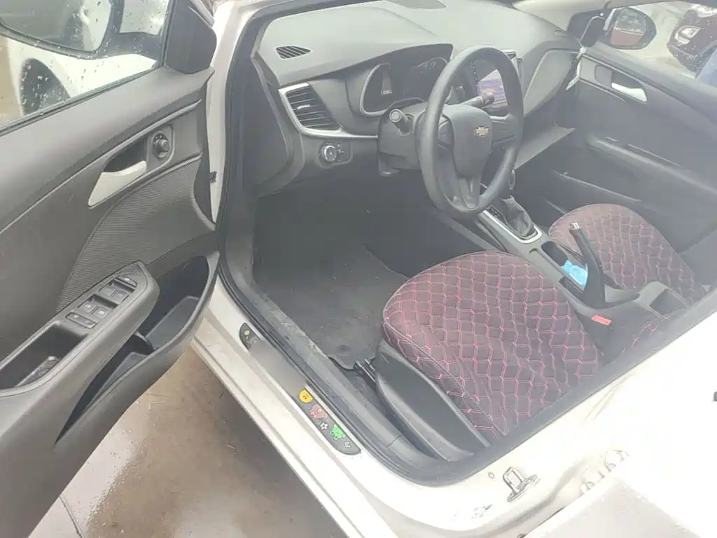 Chevrolet Cavalier — миниатюра 12