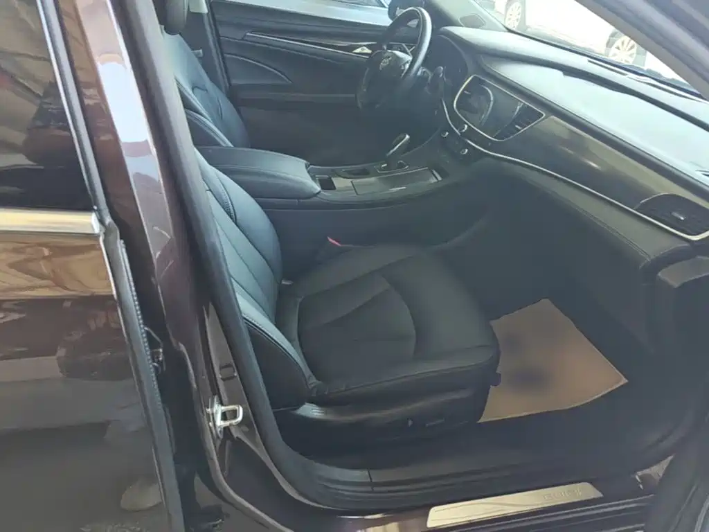 Buick LaCrosse — миниатюра 25