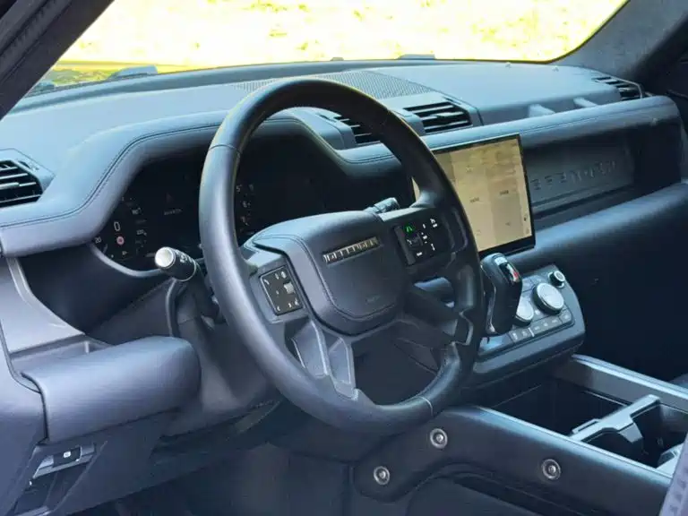 Land Rover Defender — миниатюра 6
