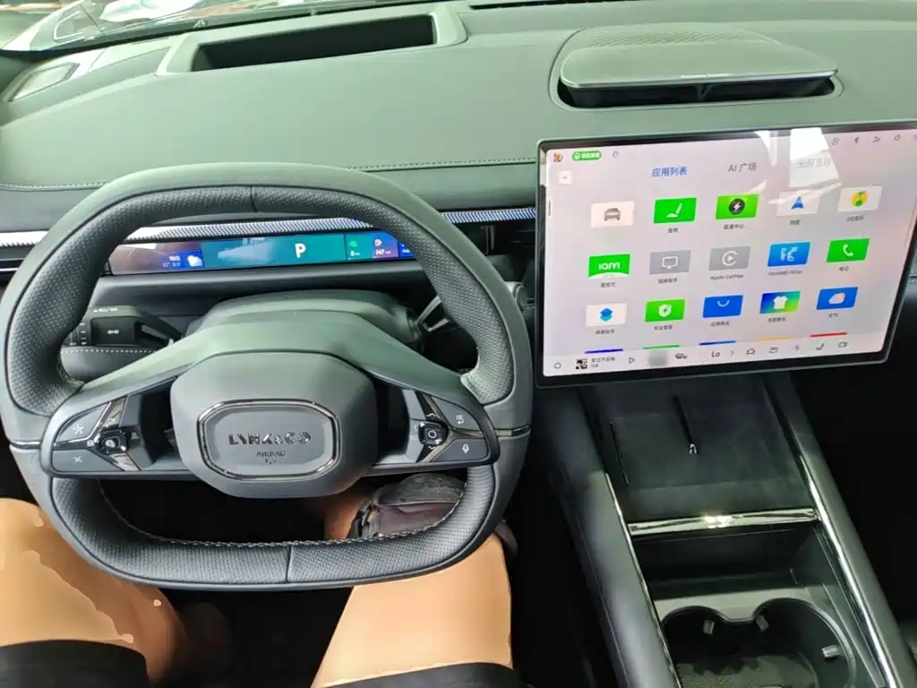 Lynk & Co 领克10 — миниатюра 10