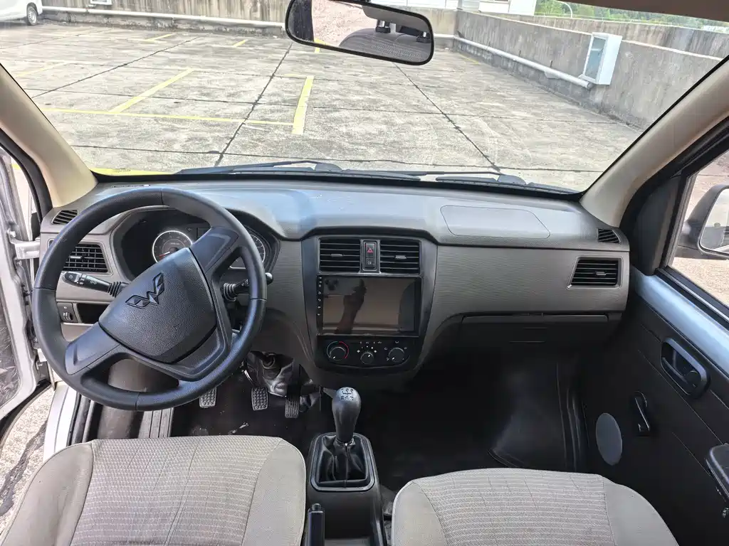 Wuling Rongguang S — миниатюра 9