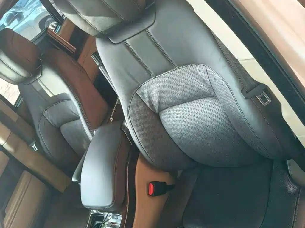Land Rover Range Rover — миниатюра 6