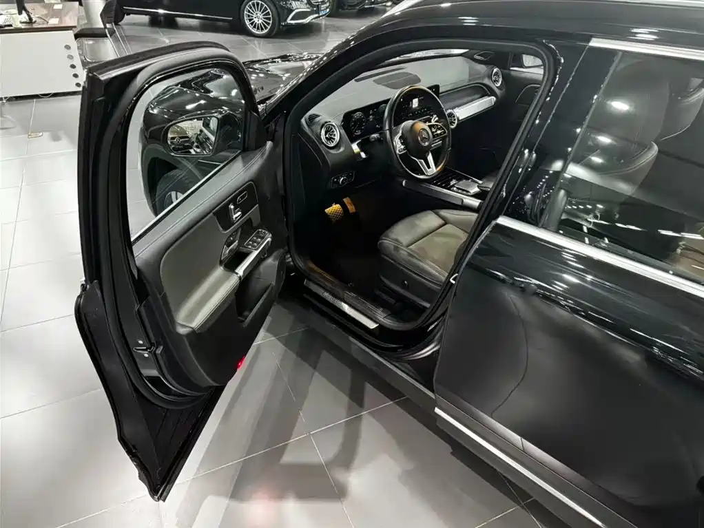 Mercedes-Benz EQB — миниатюра 13