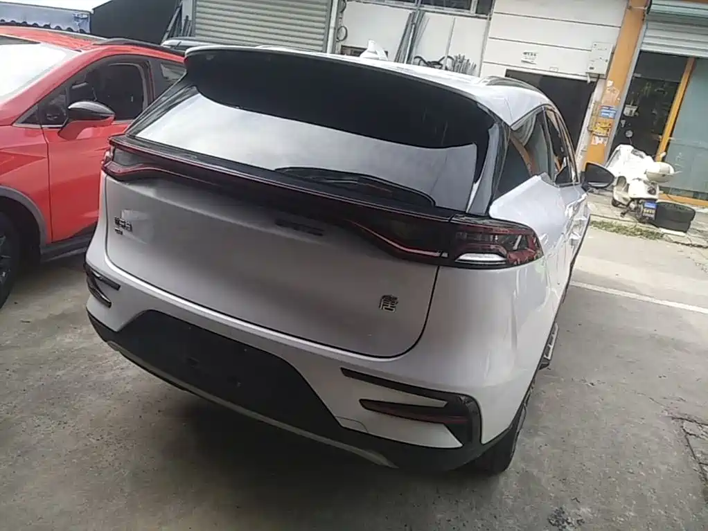 BYD Tang New Energy — миниатюра 7