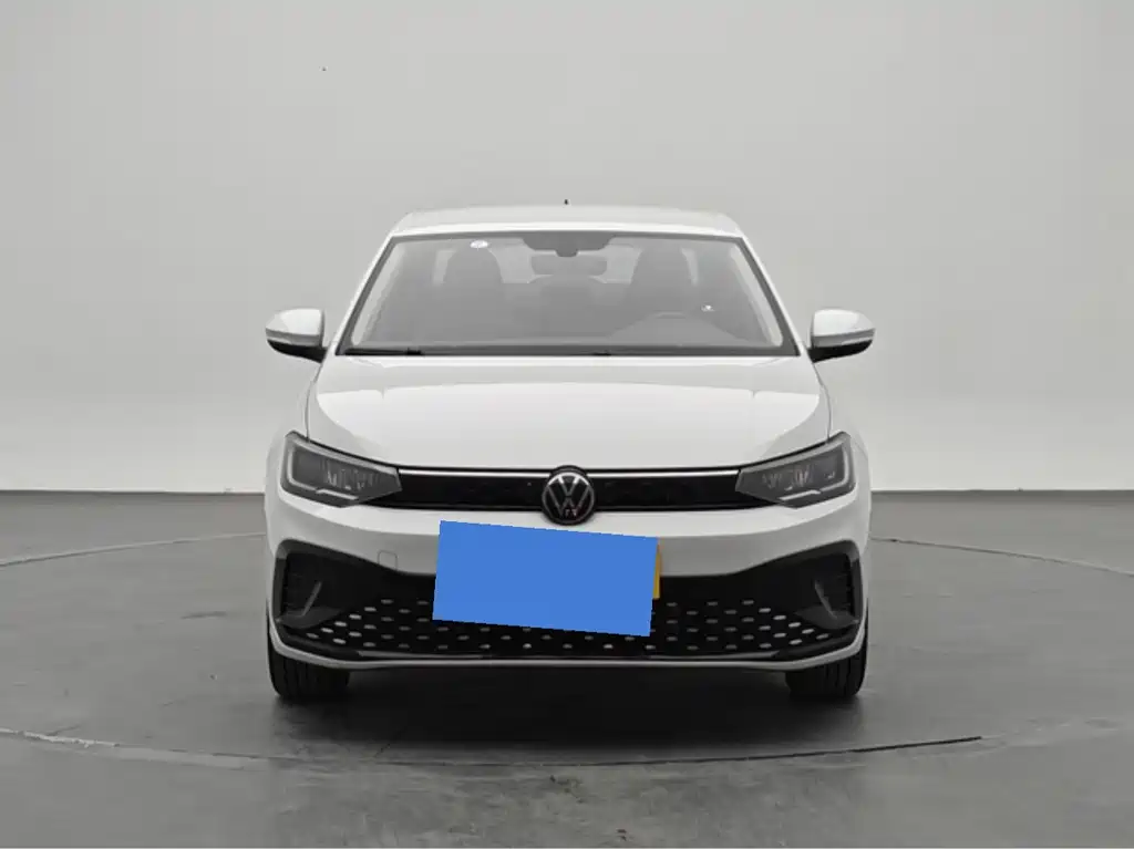 Volkswagen Lavida — миниатюра 2