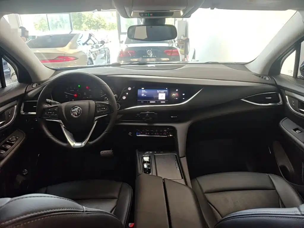 Buick Enclave — миниатюра 10