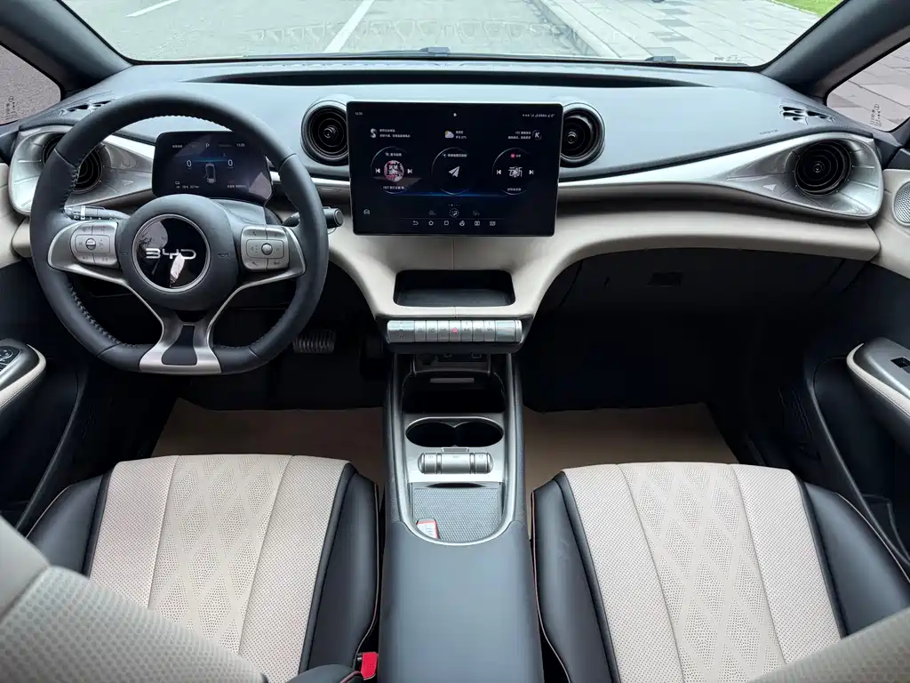 BYD Dolphin — миниатюра 8