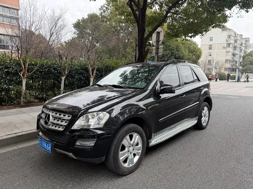 Mercedes-Benz M-Class 2011