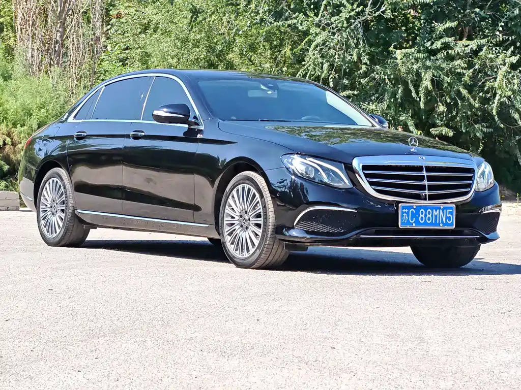 Mercedes-Benz E-Class — миниатюра 3