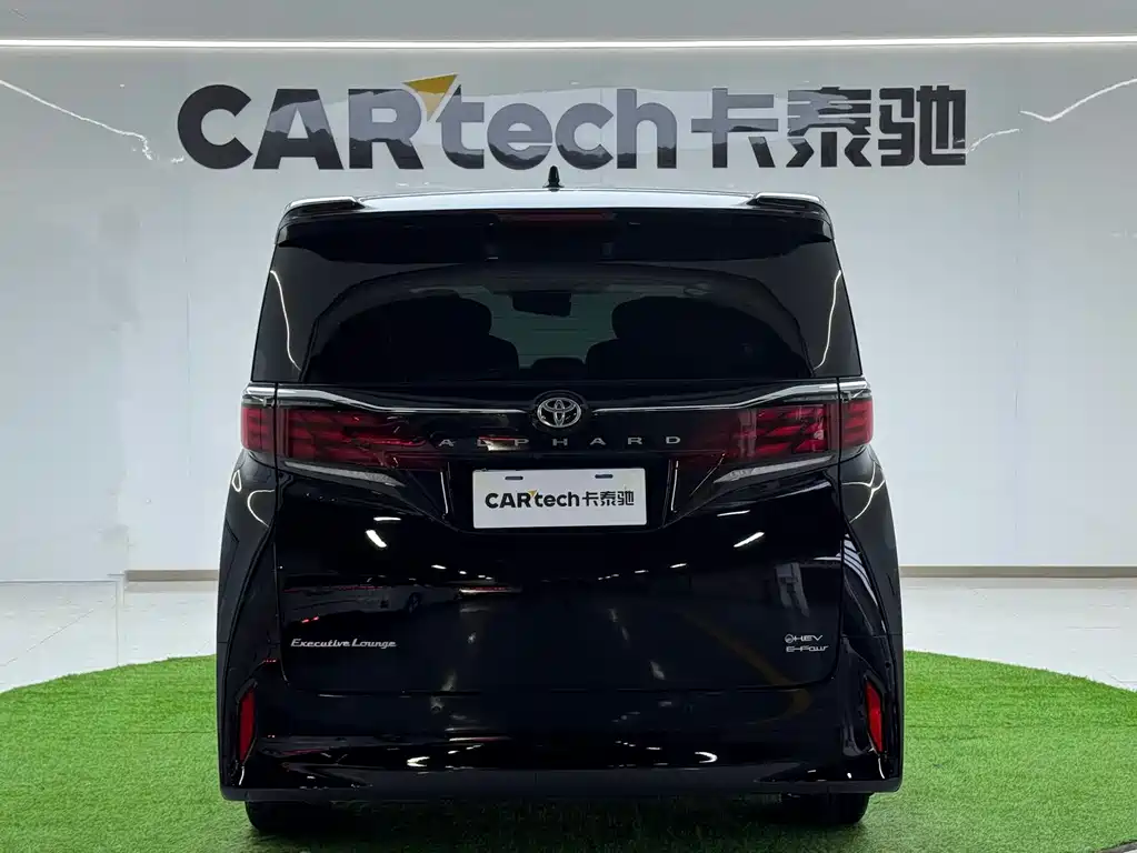 Toyota Alphard — миниатюра 4