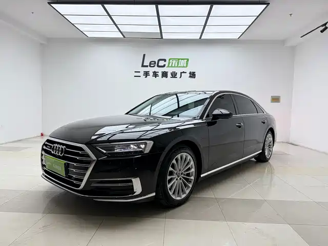AUDI A8 2021