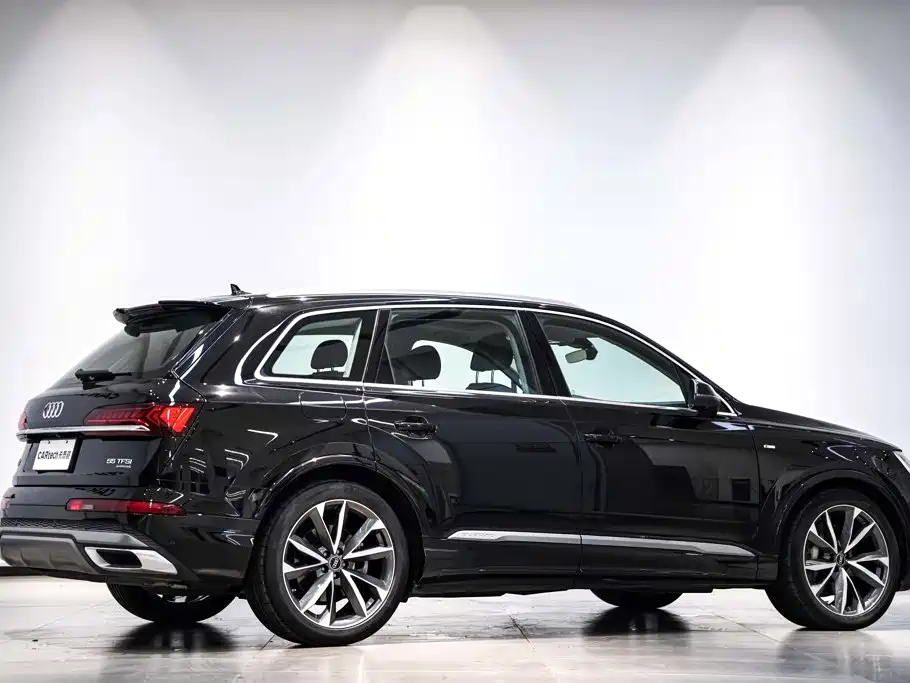 Audi Q7 — миниатюра 6