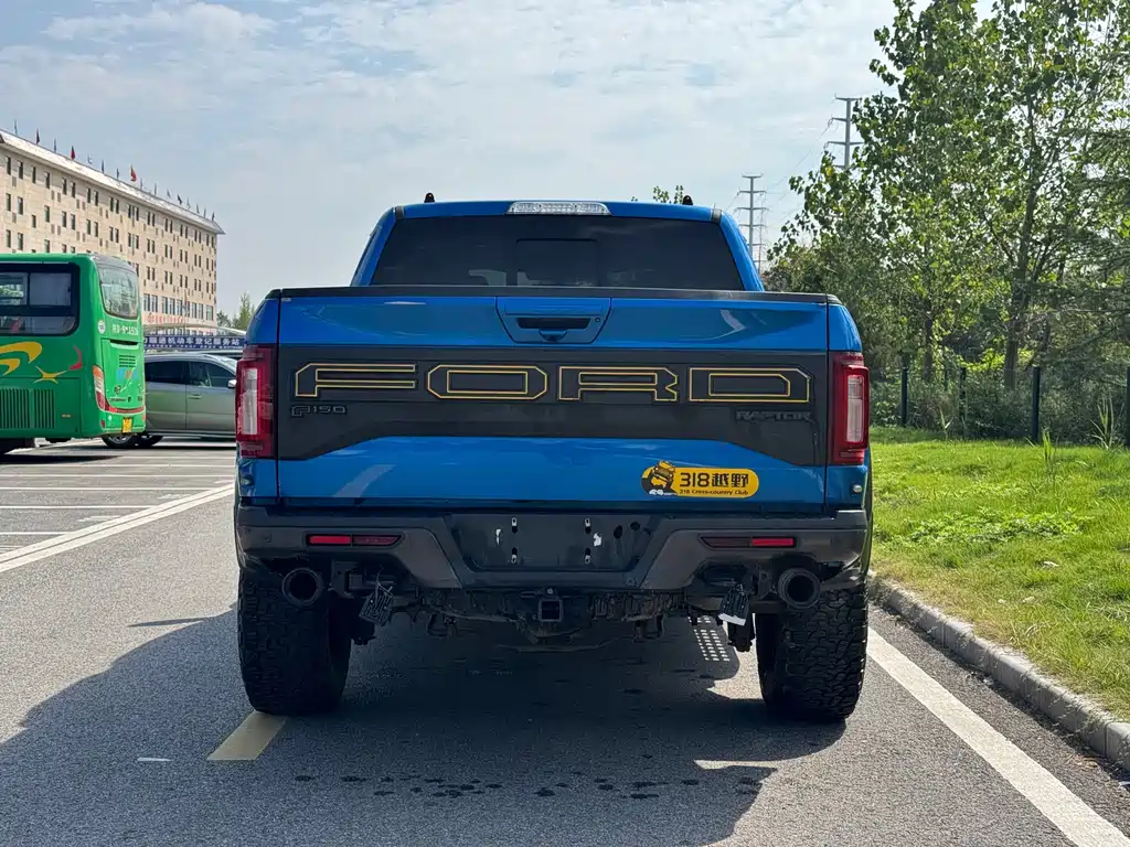 Ford F-150 Raptor — миниатюра 5