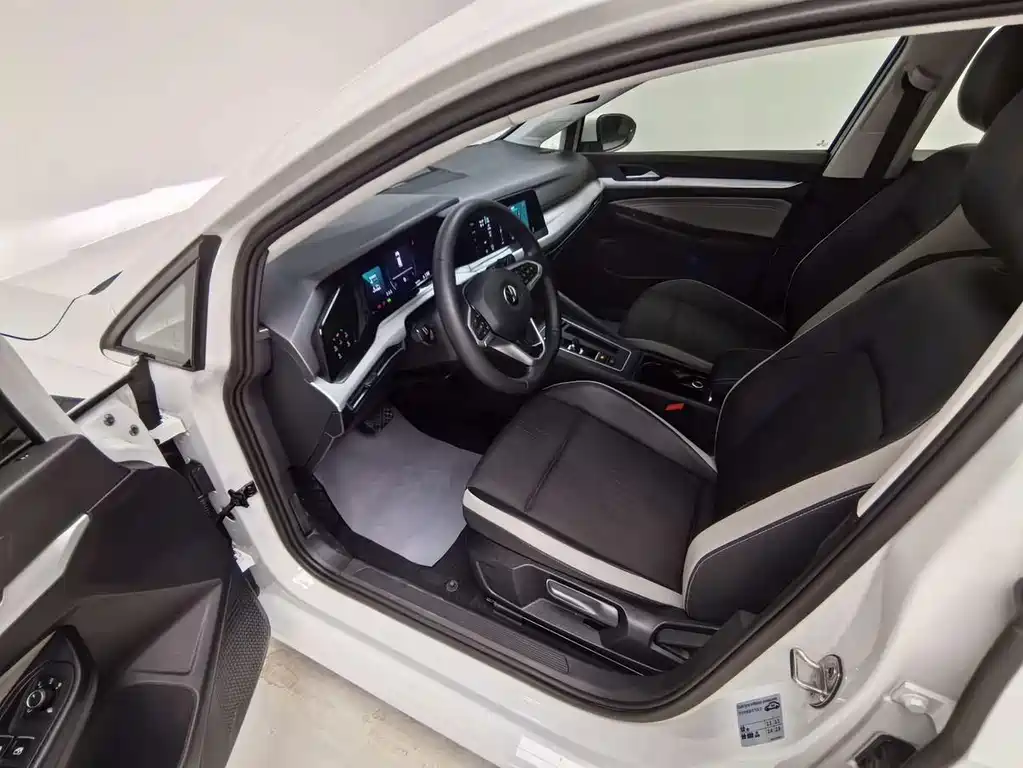 Volkswagen Golf — миниатюра 11