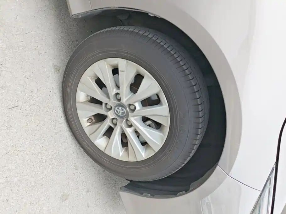 Toyota Corolla — миниатюра 6