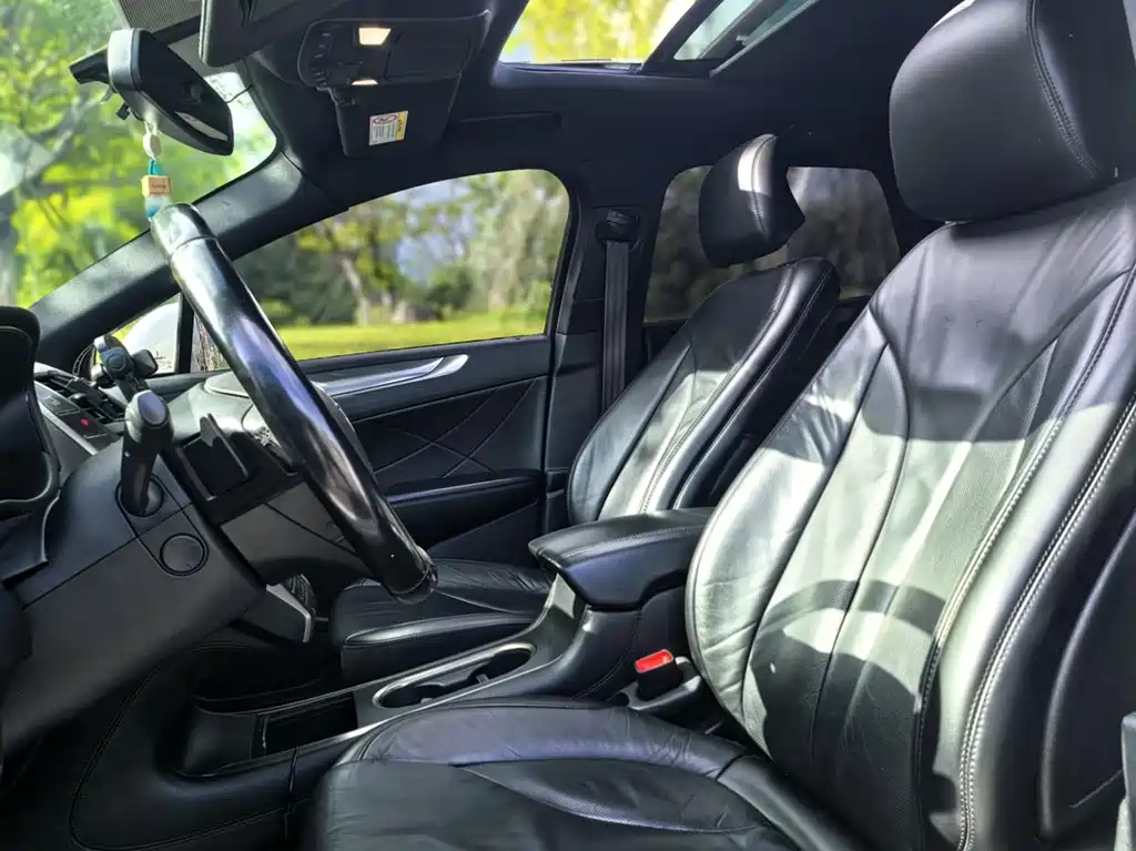 Lincoln MKC — миниатюра 4