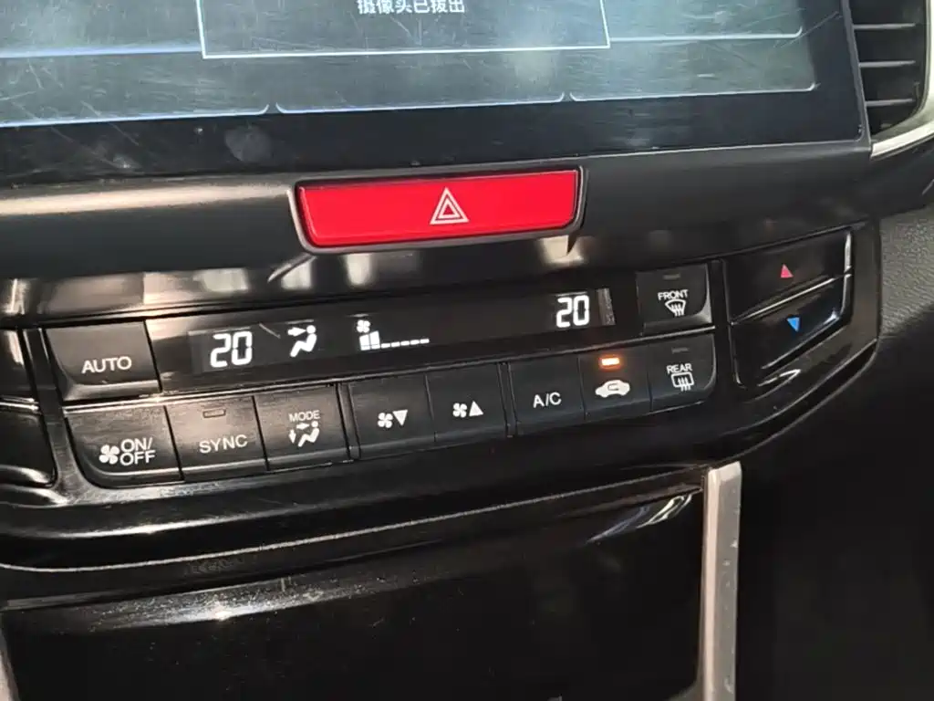 Honda Accord — миниатюра 13