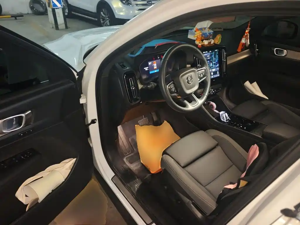 Volvo XC40 — миниатюра 17