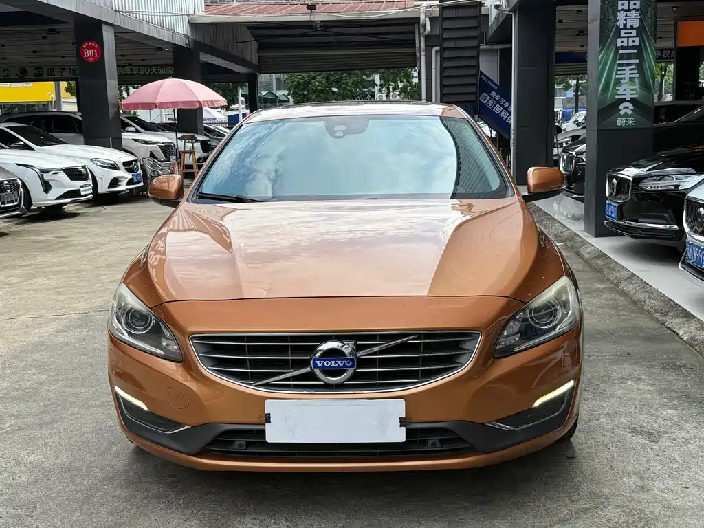Volvo S60 — миниатюра 2
