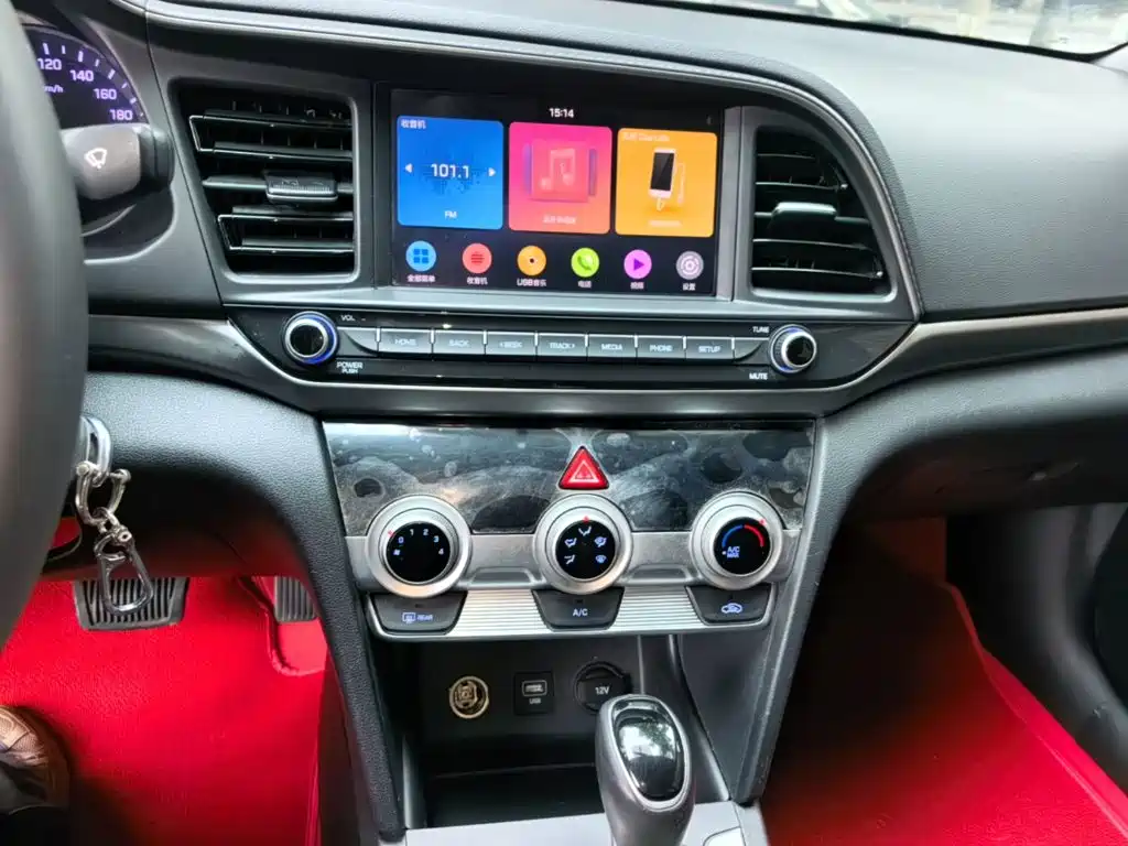 Hyundai Elantra — миниатюра 13