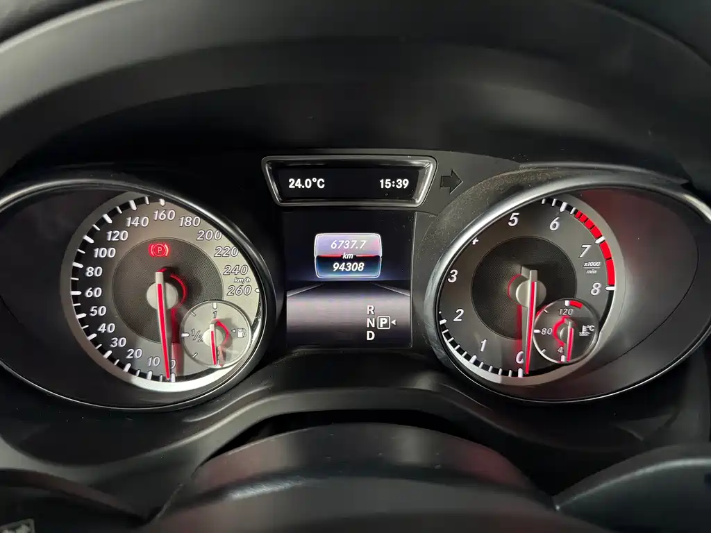 Mercedes-Benz GLA — миниатюра 16