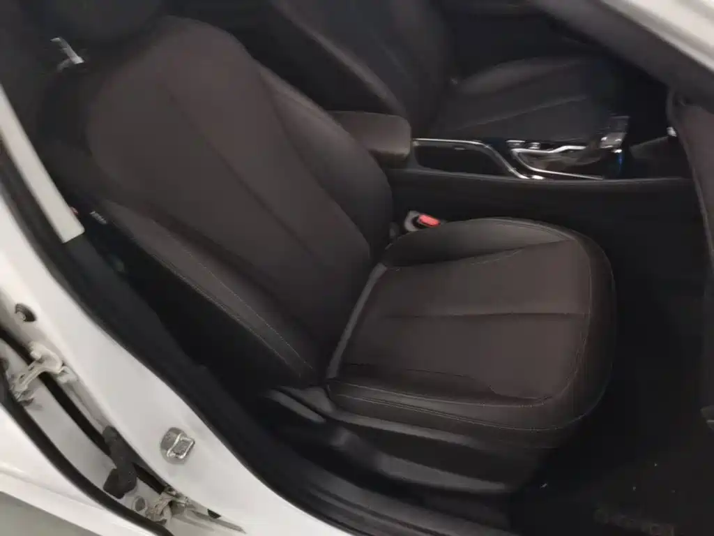 Buick Verano — миниатюра 25