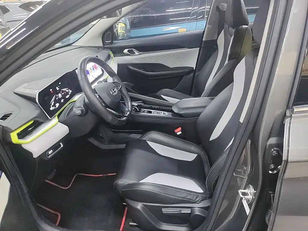Geely Binyue — миниатюра 15