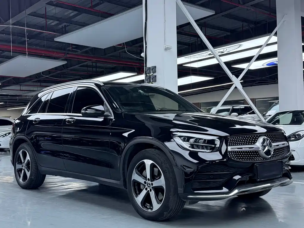 MERCEDES-BENZ GLC